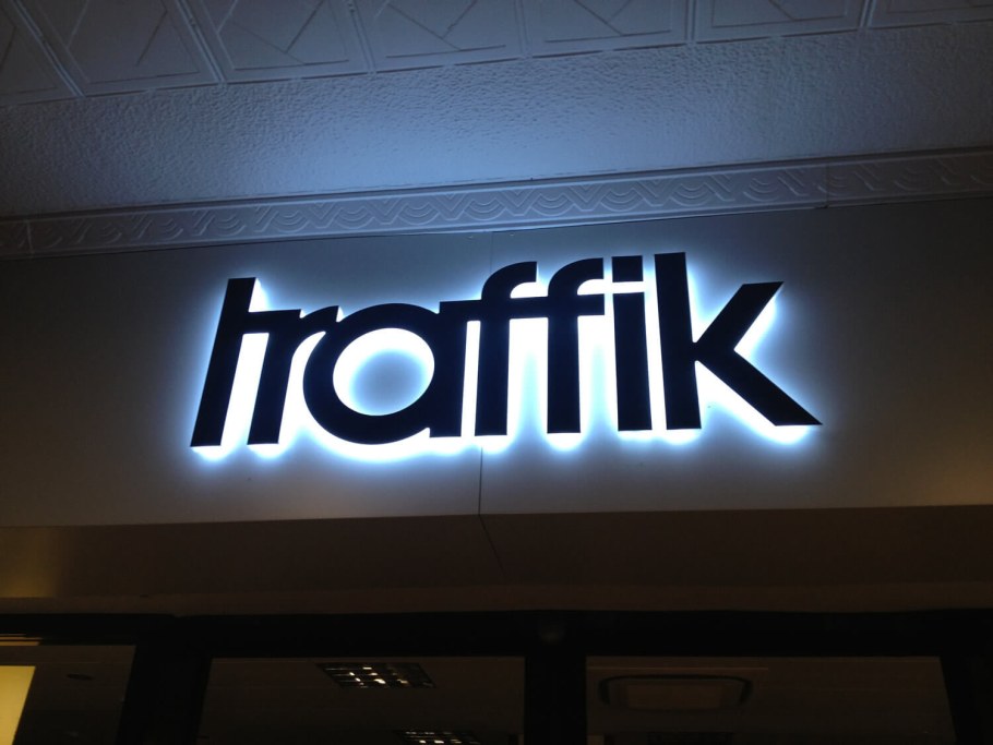 Вывеска контражур