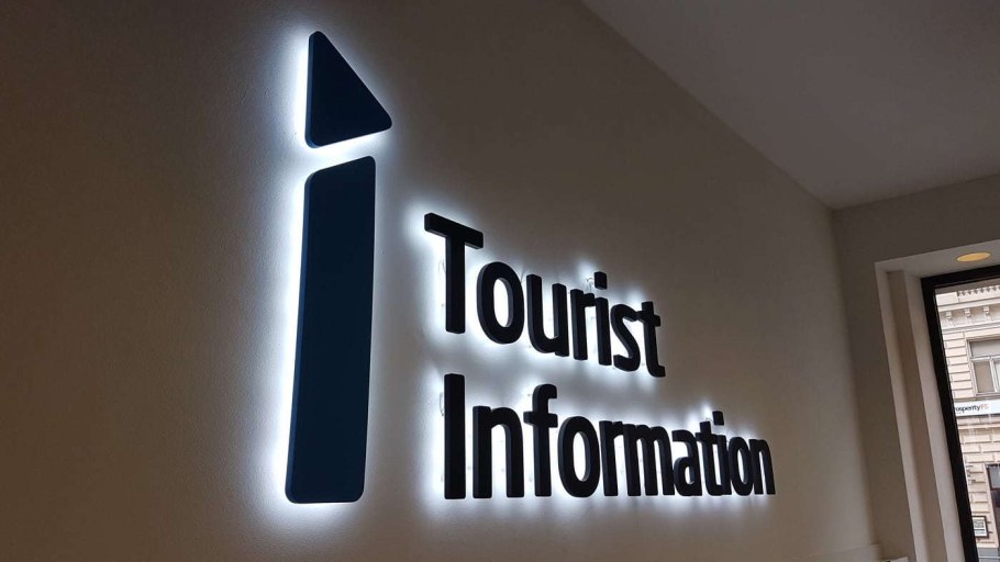 Вывеска с подсветкой