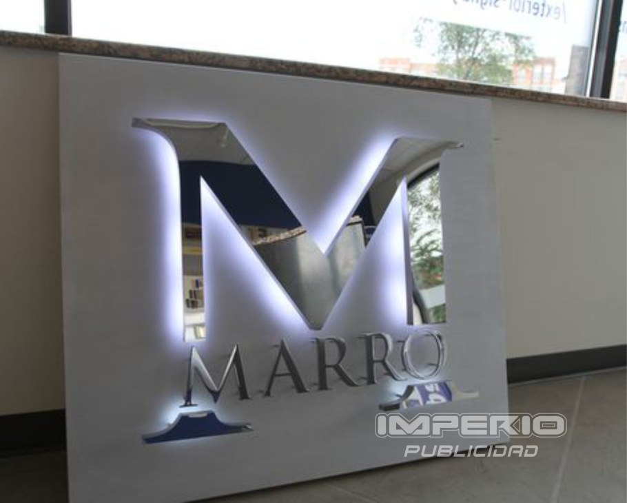 Зеркальные буквы с подсветкой