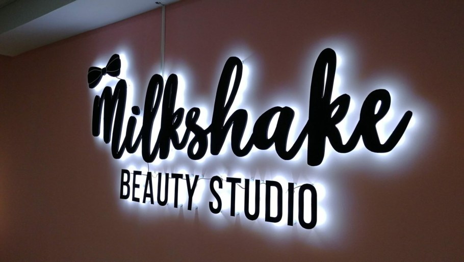 Интерьерные буквы с контражуром