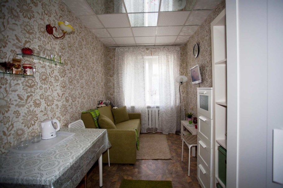 Антресольный этаж в студии 20 кв.м