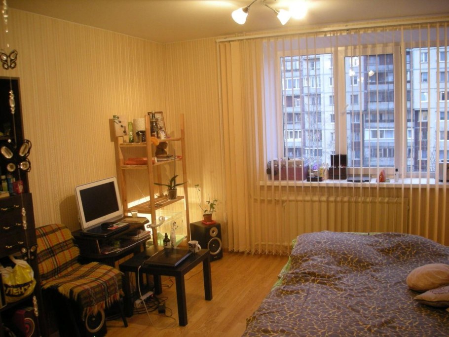 Интерьер комнаты в коммуналке