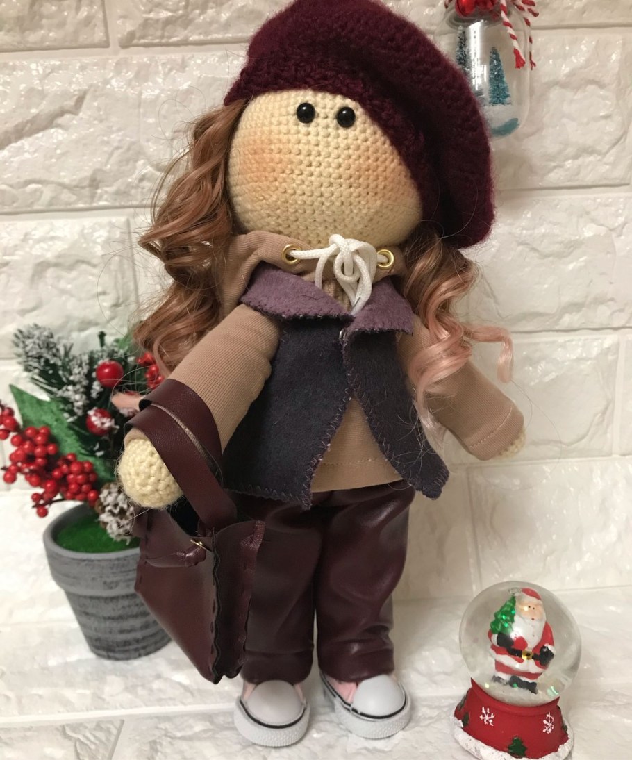 Вязаные интерьерные куклы