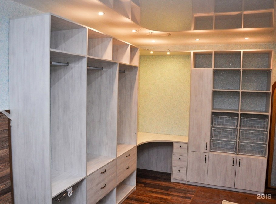 Повесить полку