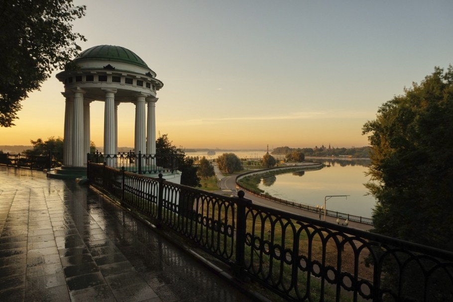 Набережная реки Волги Ярославль