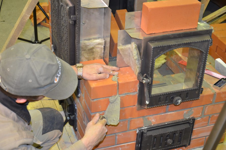 Печь для деревенского дома