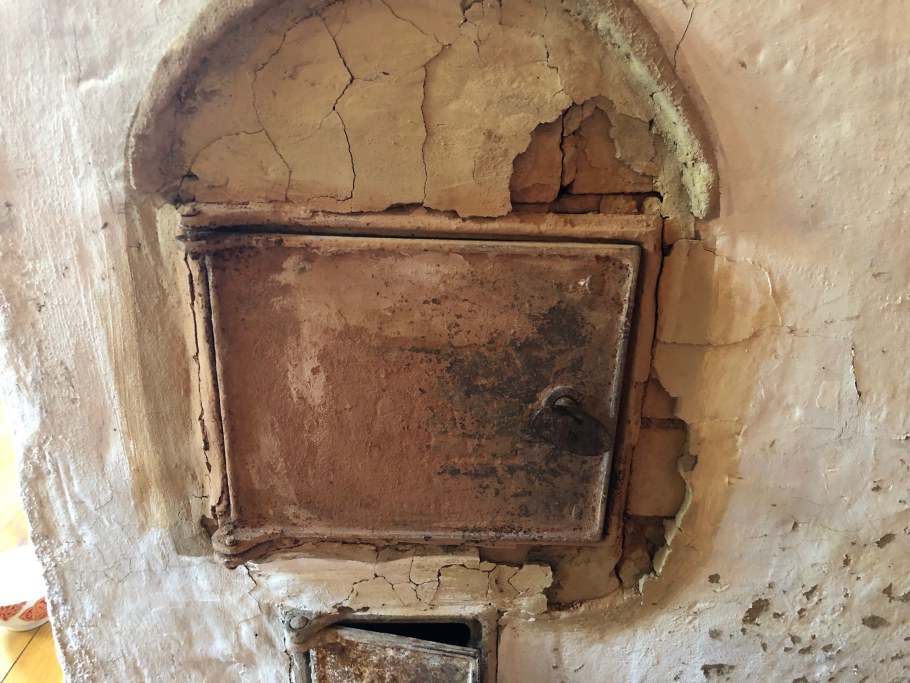 Выложить печь из кирпича