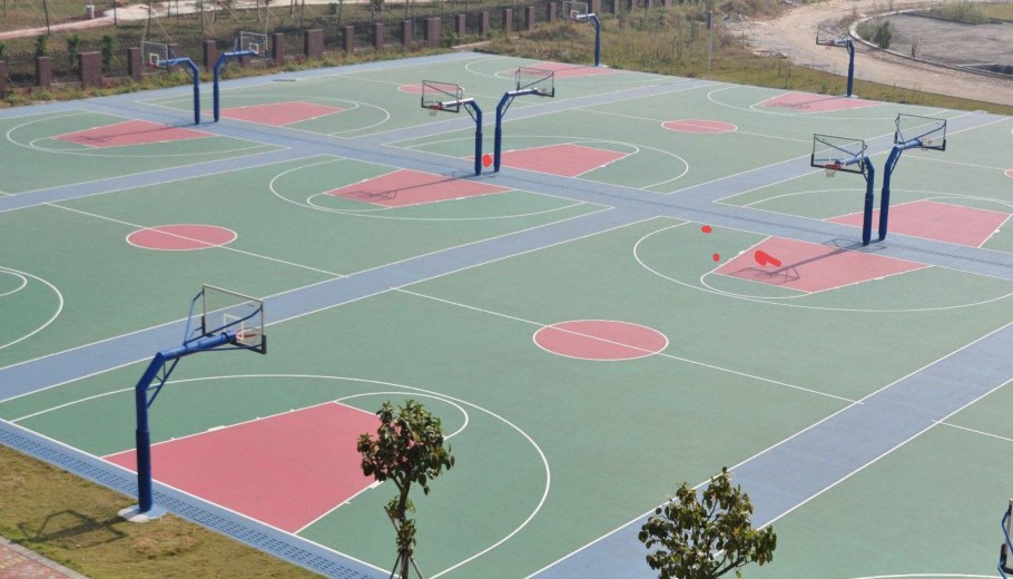 Баскетбольная площадка на даче