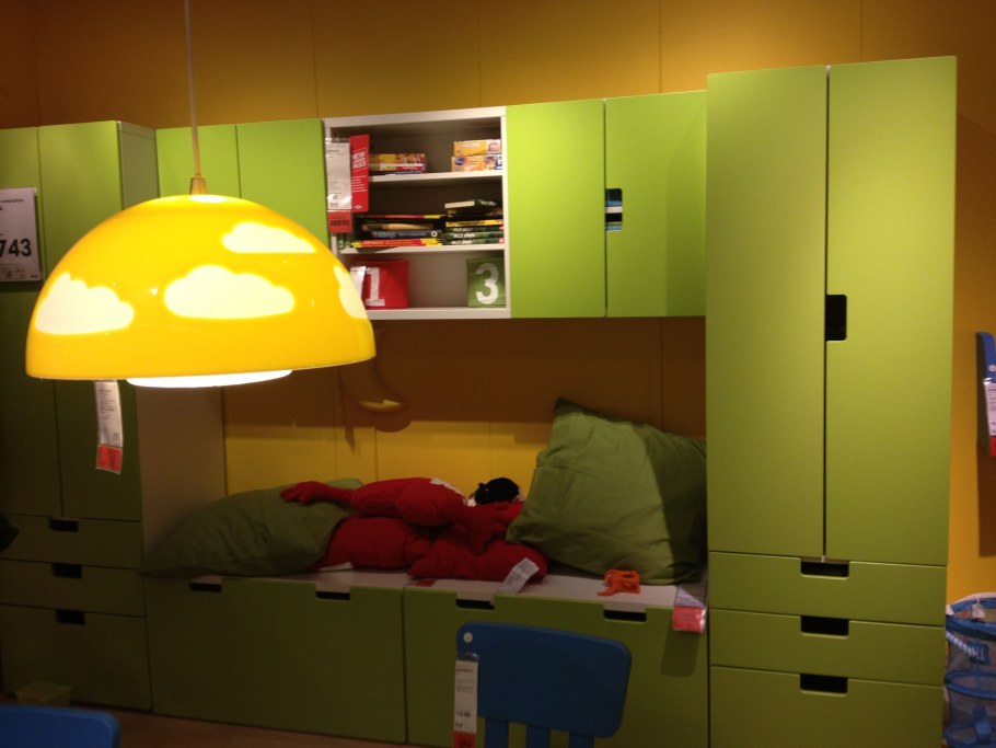 Детская комната икеа СТУВА зеленый