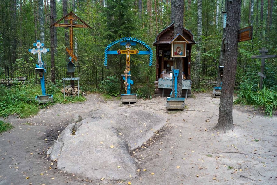 Царский скит и Серафимовы камни