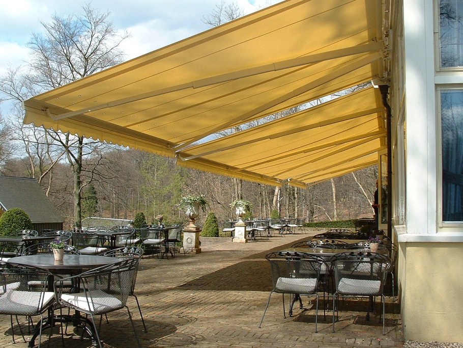 Навес маркиза двускатный