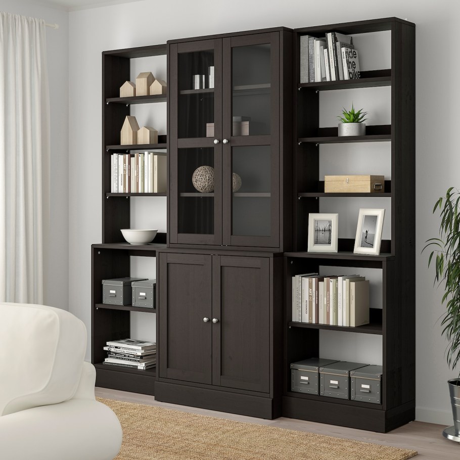 Книжный шкаф икеа хавста