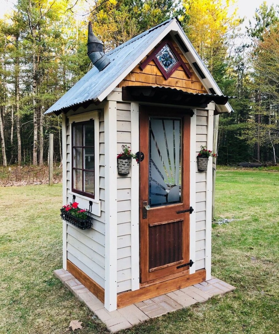 Садовый туалет с душем