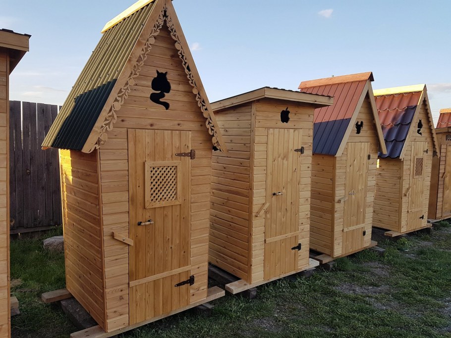 Туалет деревянный для дачи