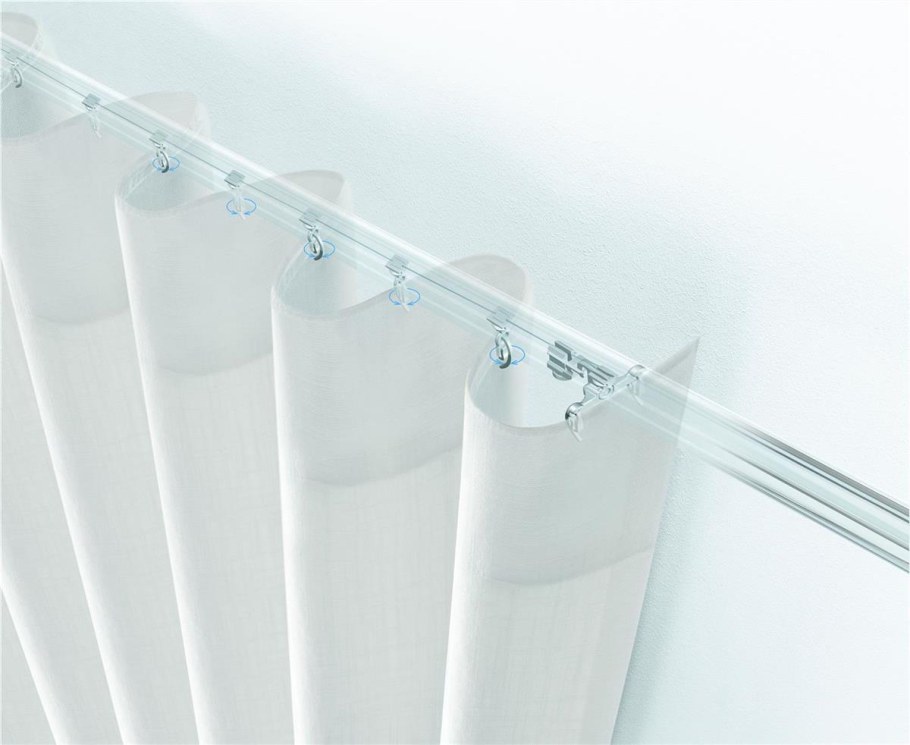 Пластиковое покрытие для карниза