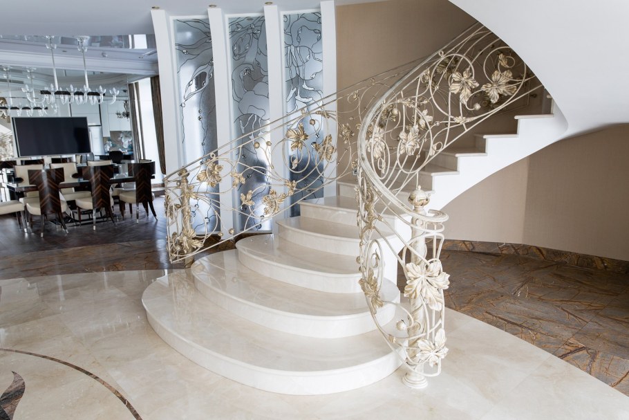 Красивые лестницы из мрамора