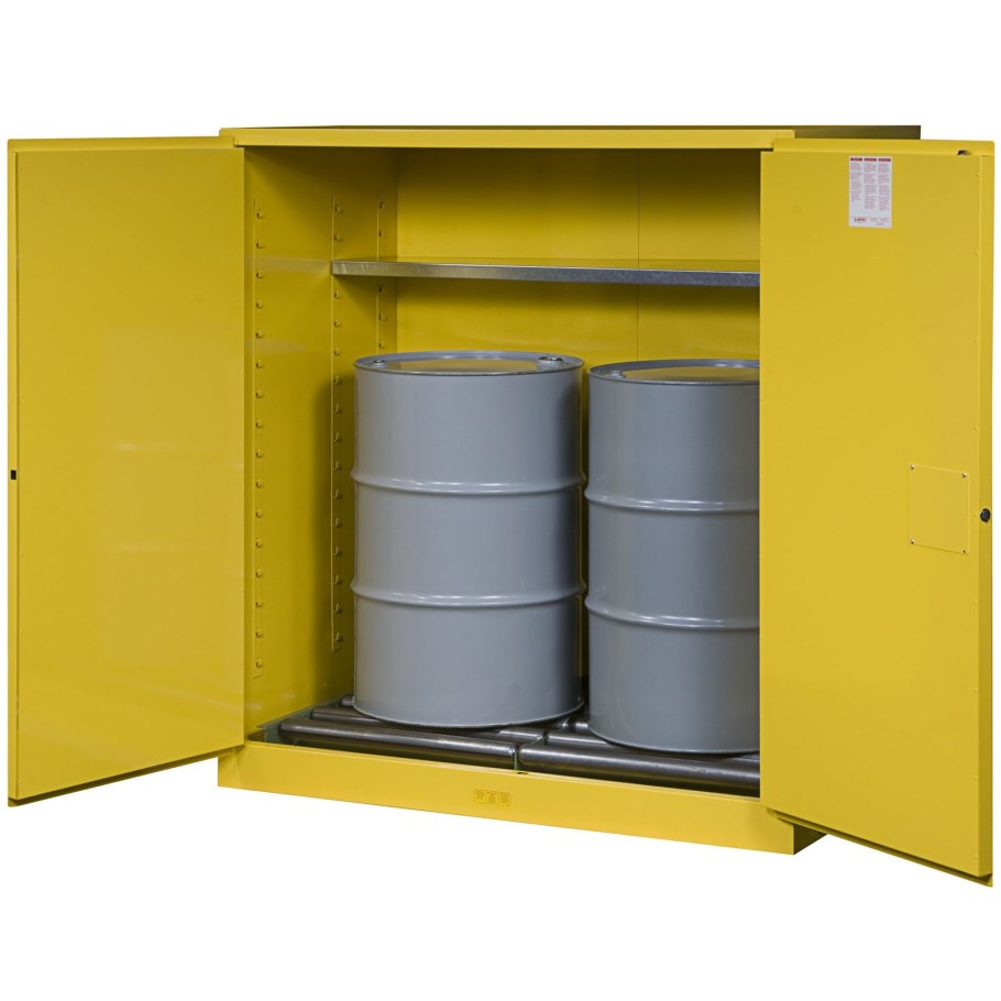 Шкафчик из бочки