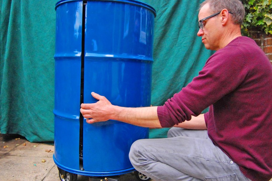 Мини бар из металлической бочки