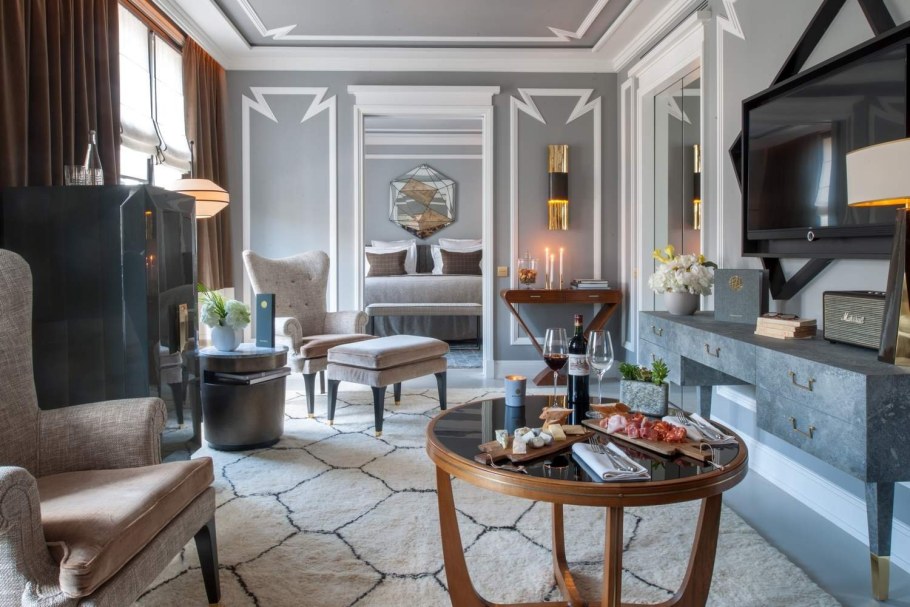 Louis Ghost Chair, Филипп Старк