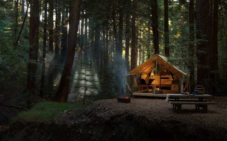 Атмосферные домик в лесу