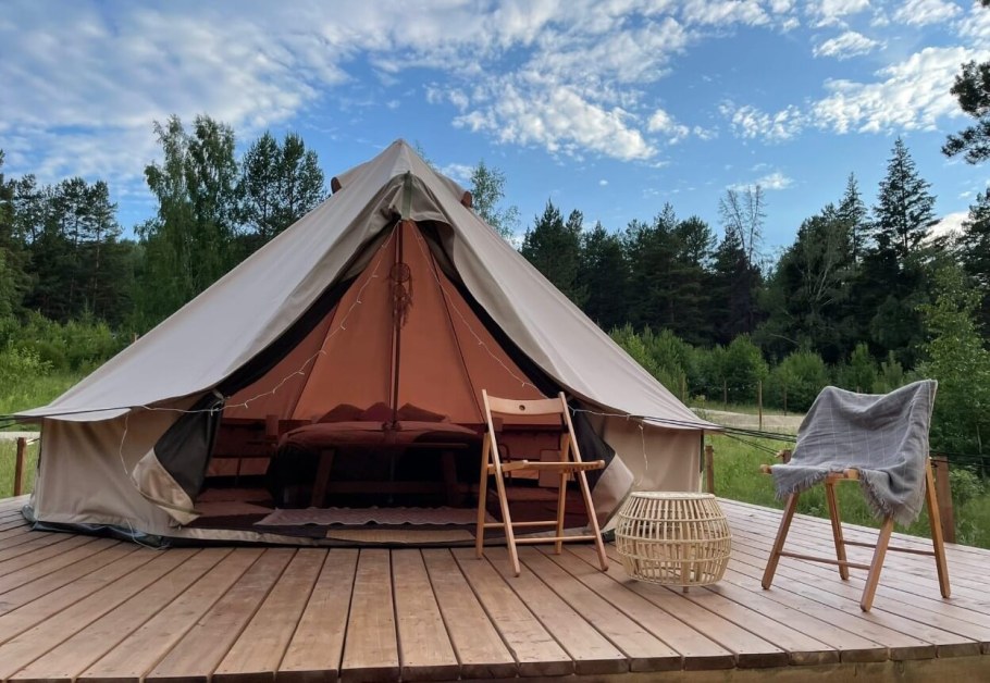 Глэмпинг Никола Ленивец