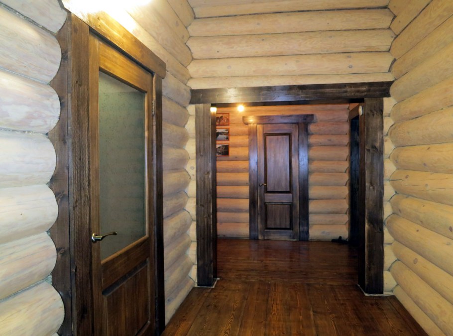 Отделка дверных проемов в деревянном доме