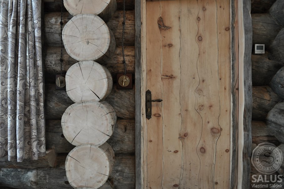 Двери из сосны кело