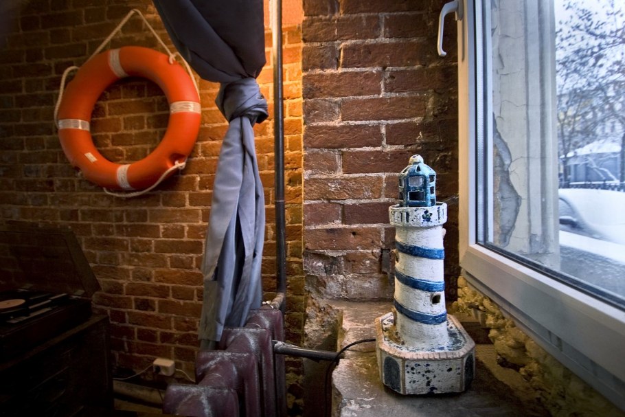 Макет маяка из дерева