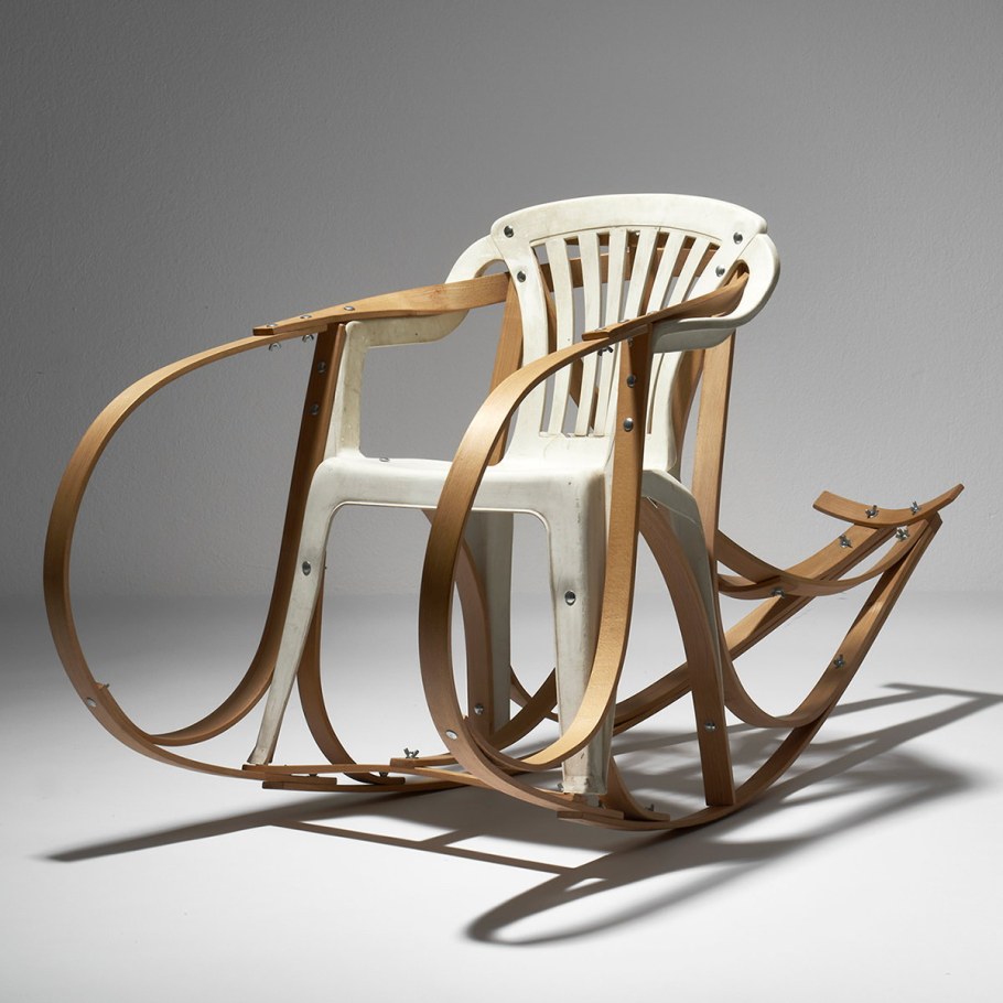 Треугольные столы для офиса