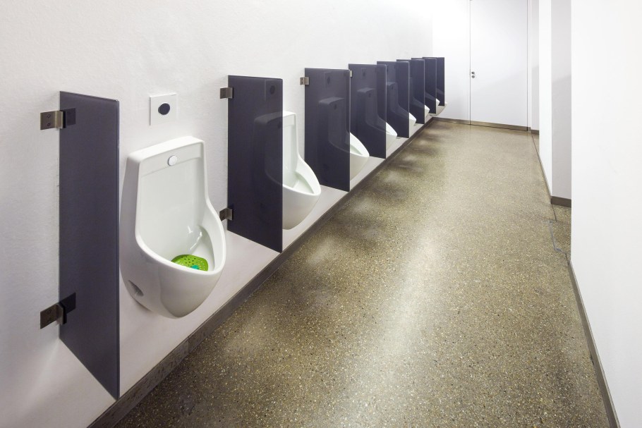 Писсуар встраиваемый в стену