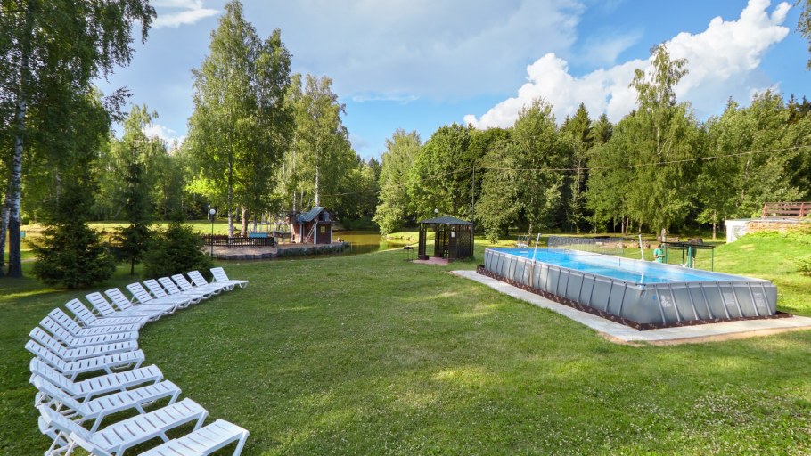 Crocus Fitness Studio бассейн