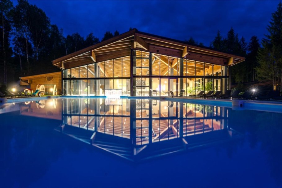 Фонтан в лесу