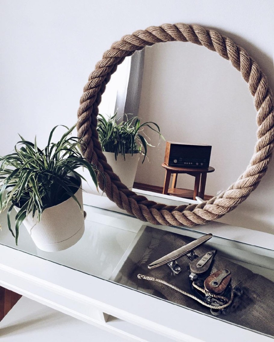 Зеркало под старину из дерева