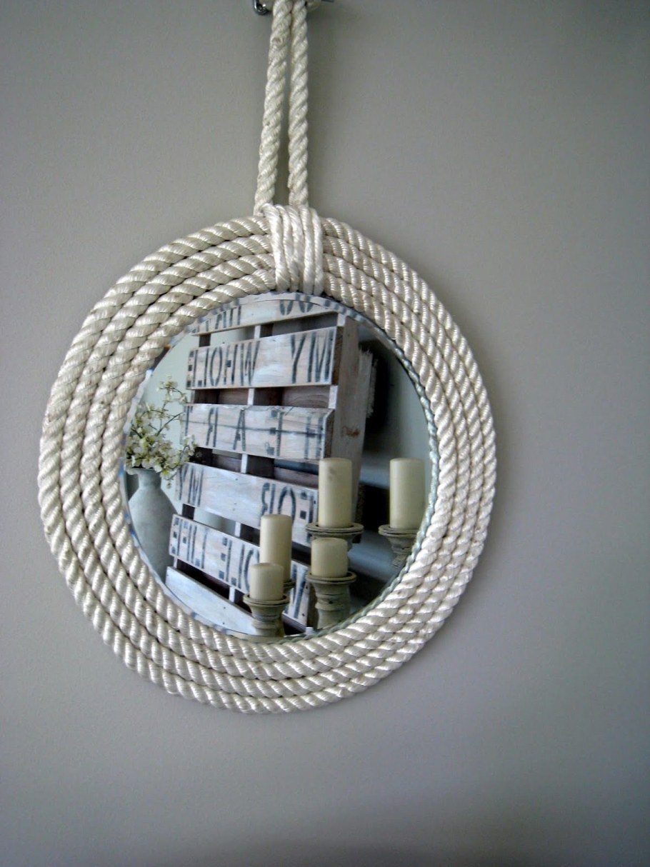 Зеркало с ракушками в ванную