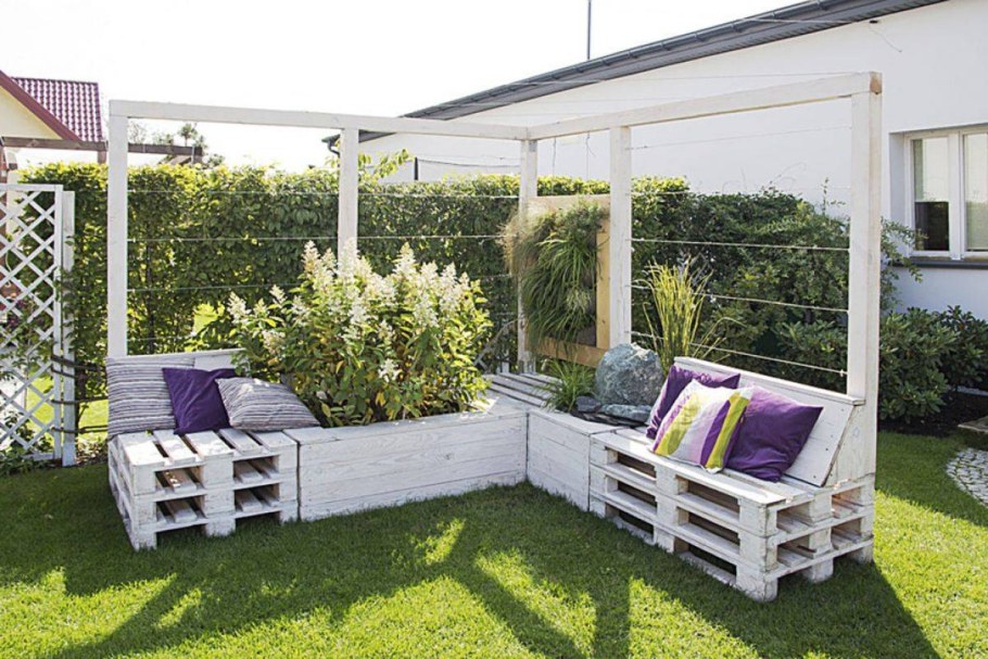 Патио зона из паллет