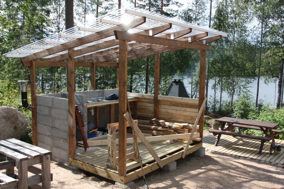 Беседка из паллетов