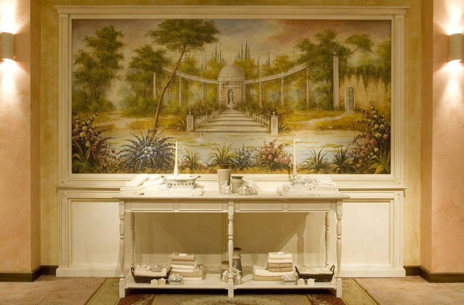 Фрески в классическом интерьере