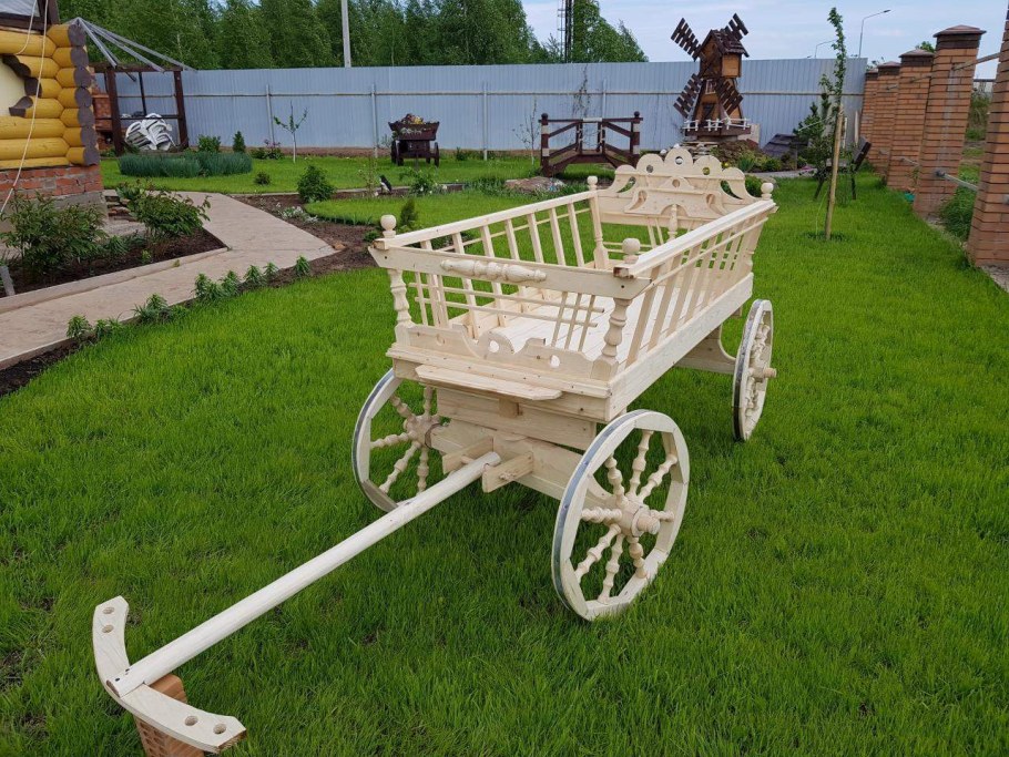 Тачка деревянная декоративная