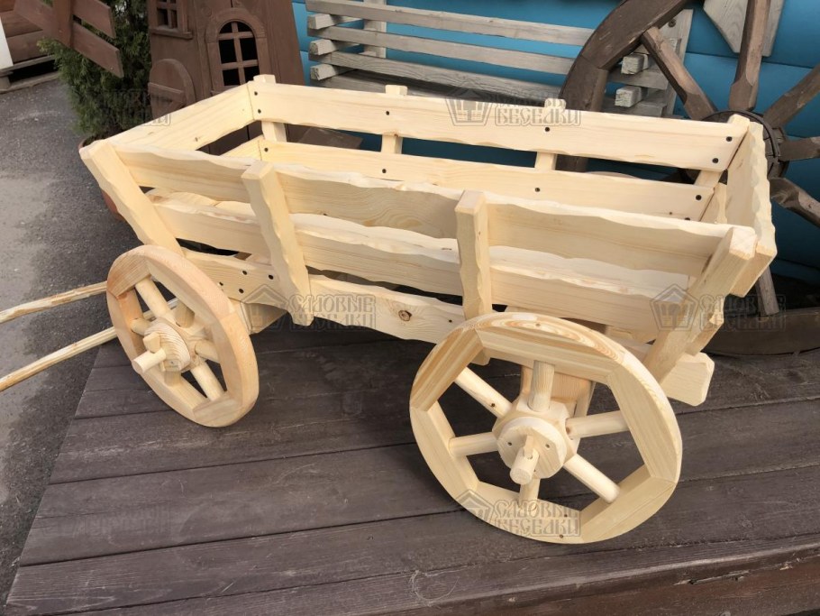 Тачка деревянная