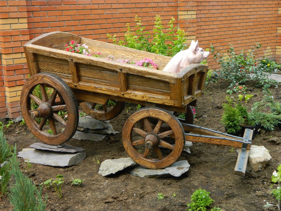 Тележка деревянная