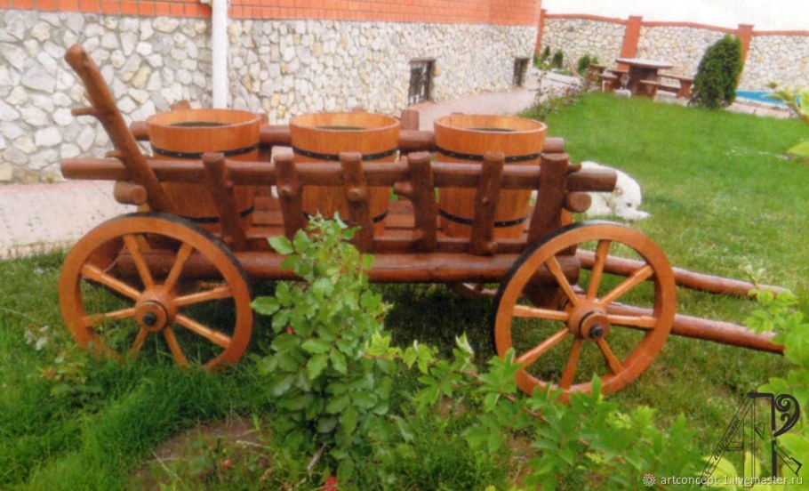 Ручная из дерева скульптура телега