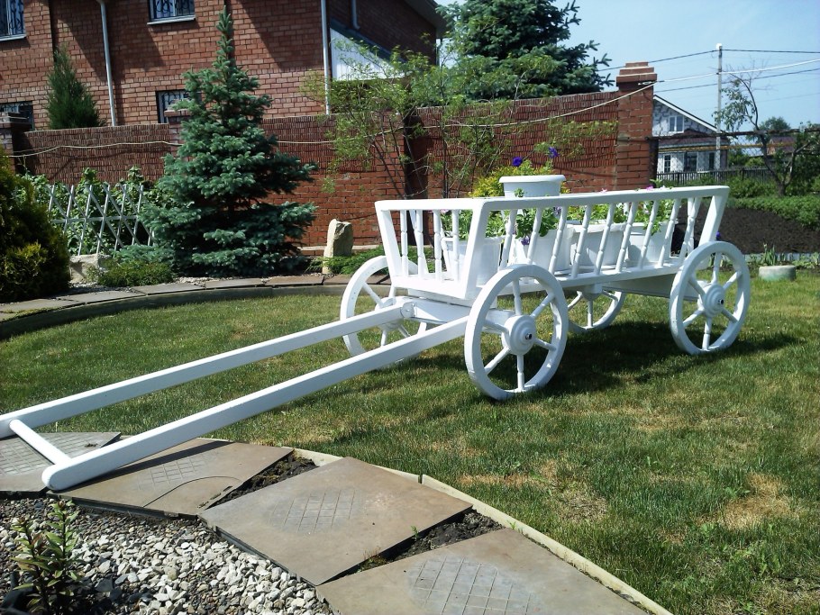 Тачка деревянная декоративная