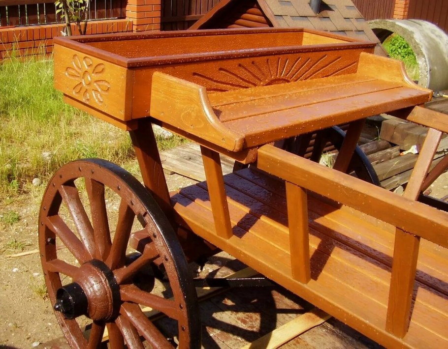 Телега деревянная декоративная