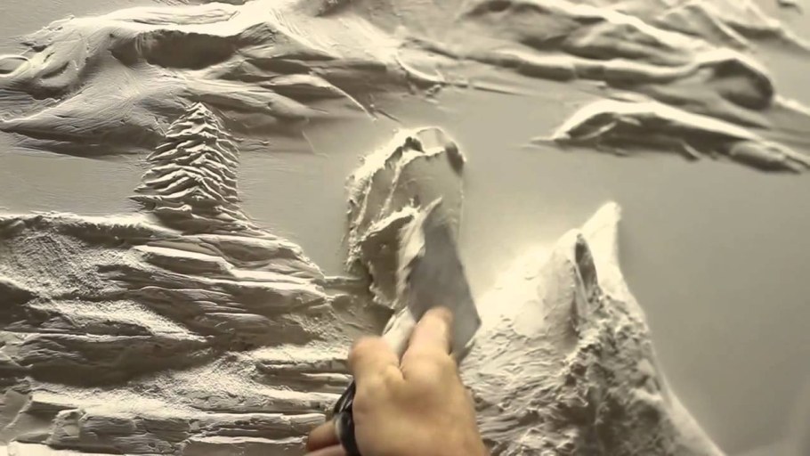 Берни Митчелл барельефы