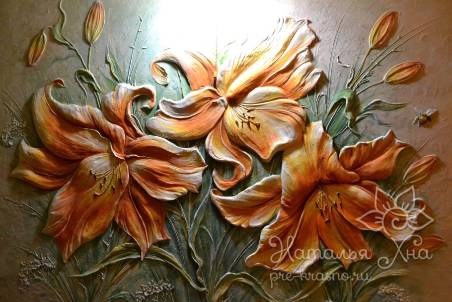 Барельеф Лилия