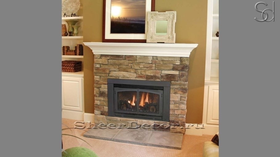 Облицовка камина натуральным камнем