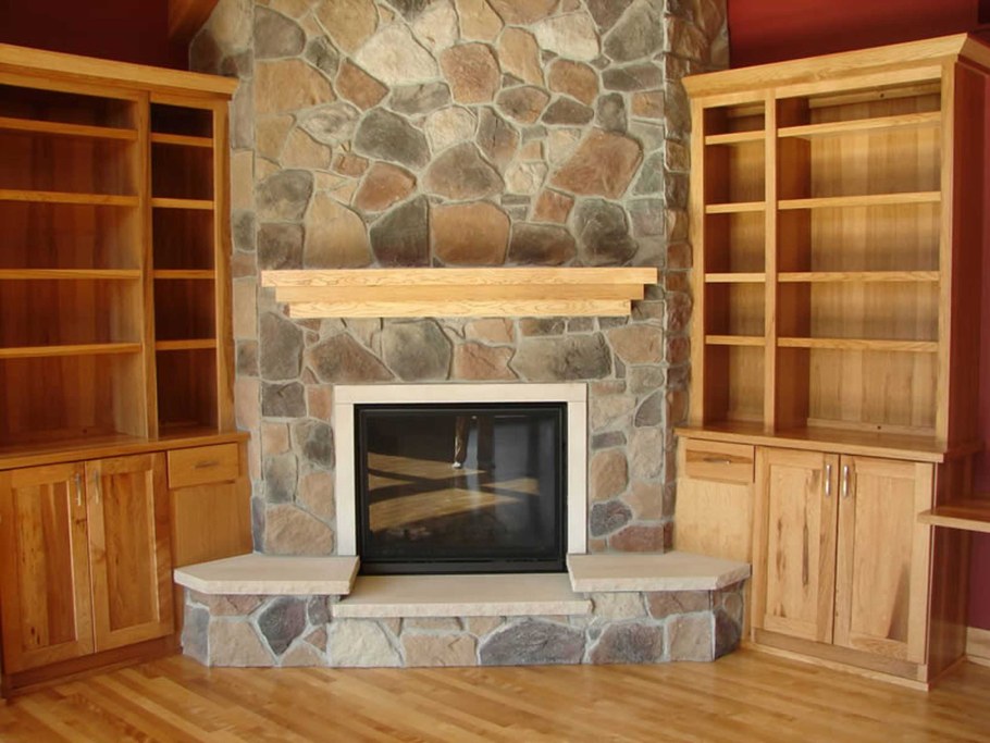 Отделка каминов искусственным камнем