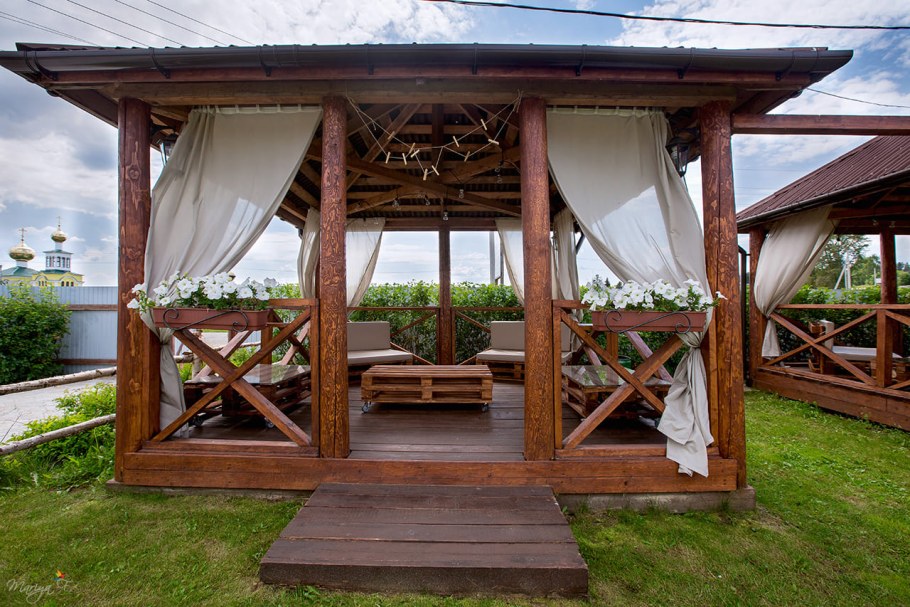 Украшение беседки на свадьбу