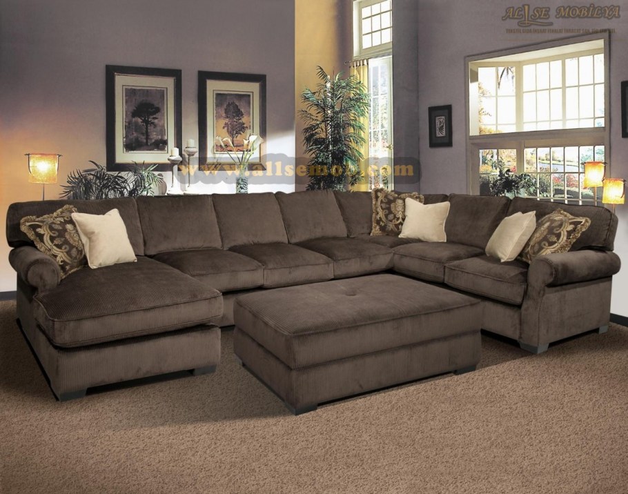 Мягкий уголок в гостиную