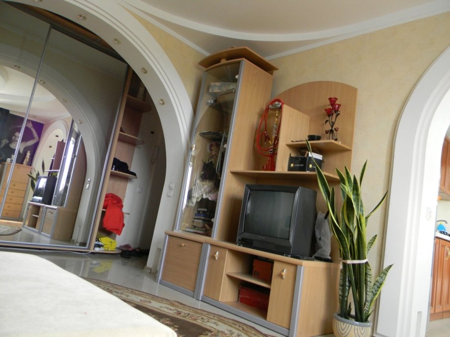 Арка между кухней и гостиной в хрущевке